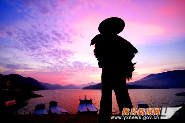 刘浴辉：静静的酒仙湖