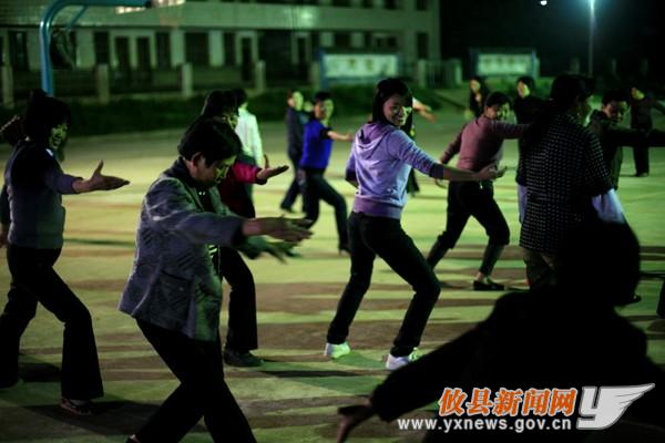 刘浴辉摄影：玩太极拳的江桥人