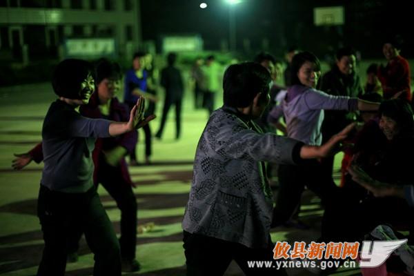 刘浴辉摄影：玩太极拳的江桥人