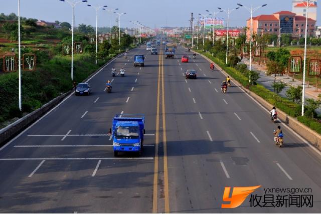 徐星摄影：平安畅通 攸县公路