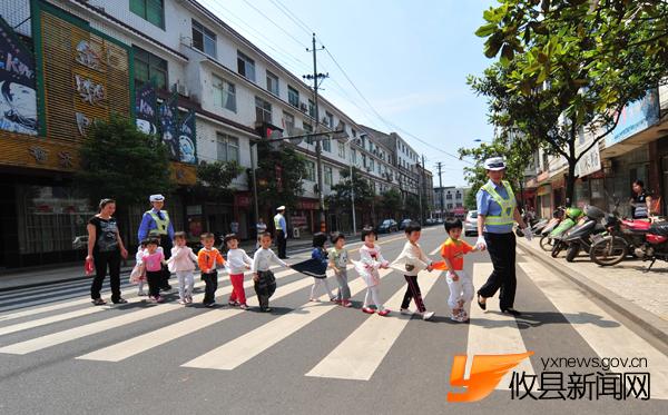 徐建新摄影：交警风采