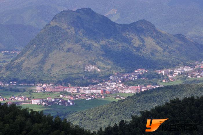 秀美鸾山