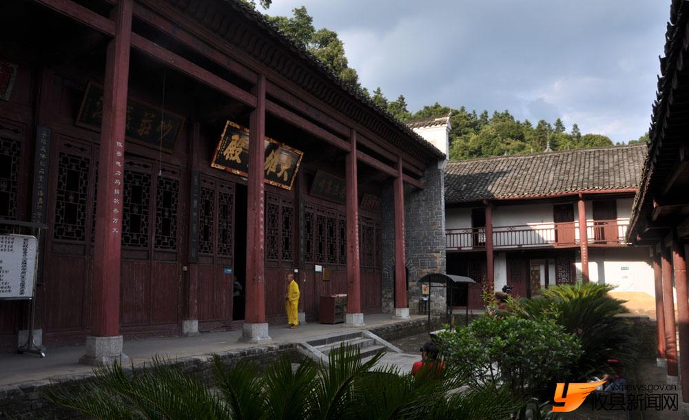 千年古刹宝宁寺