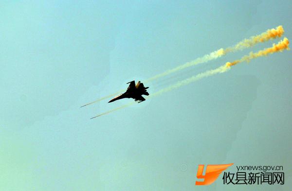终于抓到了攸县上空飞机发射导弹的过程