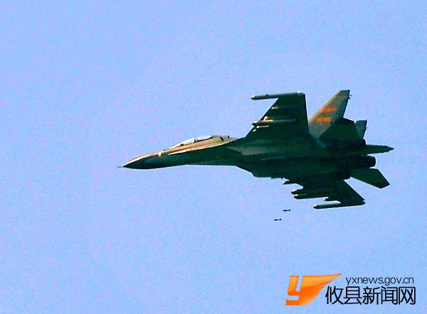 终于抓到了攸县上空飞机发射导弹的过程