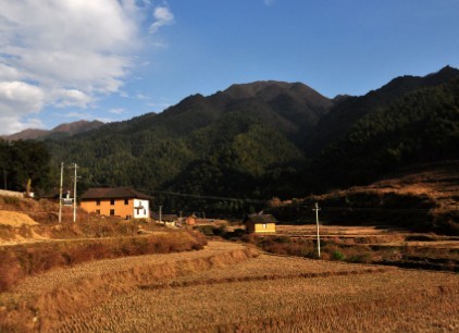 银坑山里的清新气息
