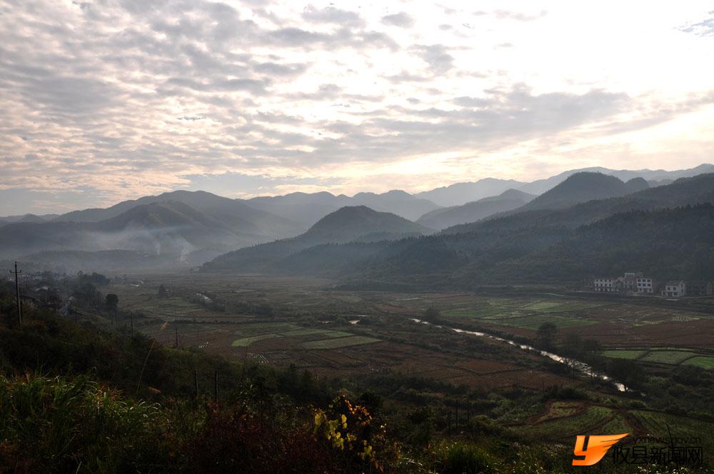 银坑山里的清新气息