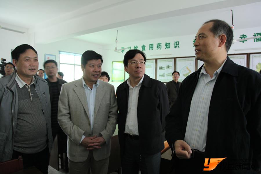 省委常委、副省长郭开朗攸县行