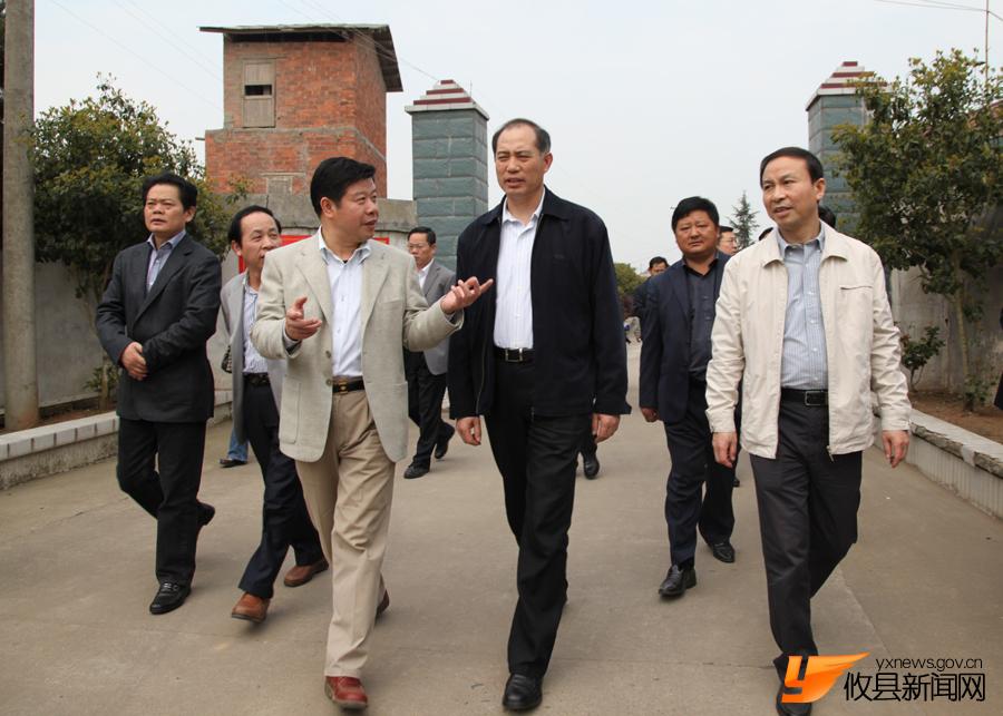省委常委、副省长郭开朗攸县行