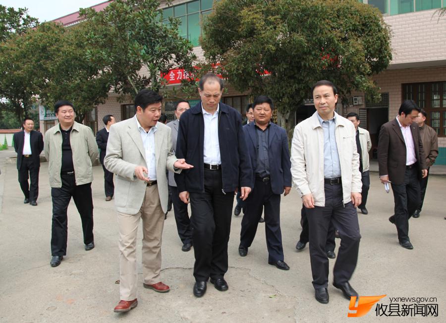 省委常委、副省长郭开朗攸县行