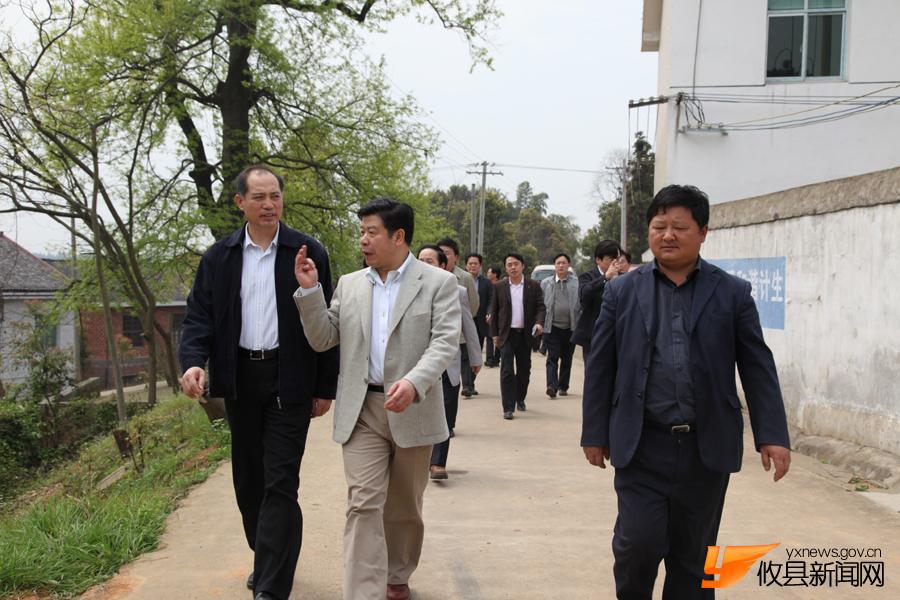 省委常委、副省长郭开朗攸县行