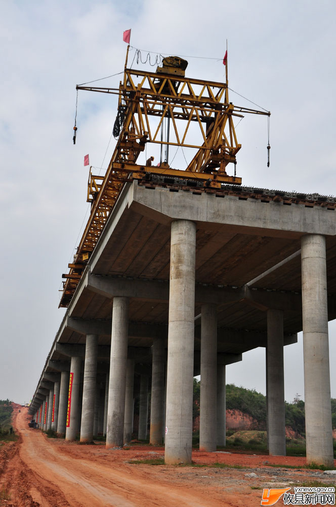 丁湖摄影：醴茶高速大冲大桥建设掠影