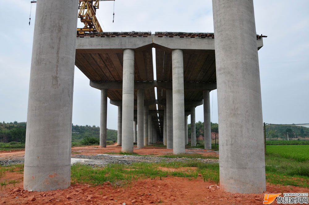 丁湖摄影：醴茶高速大冲大桥建设掠影