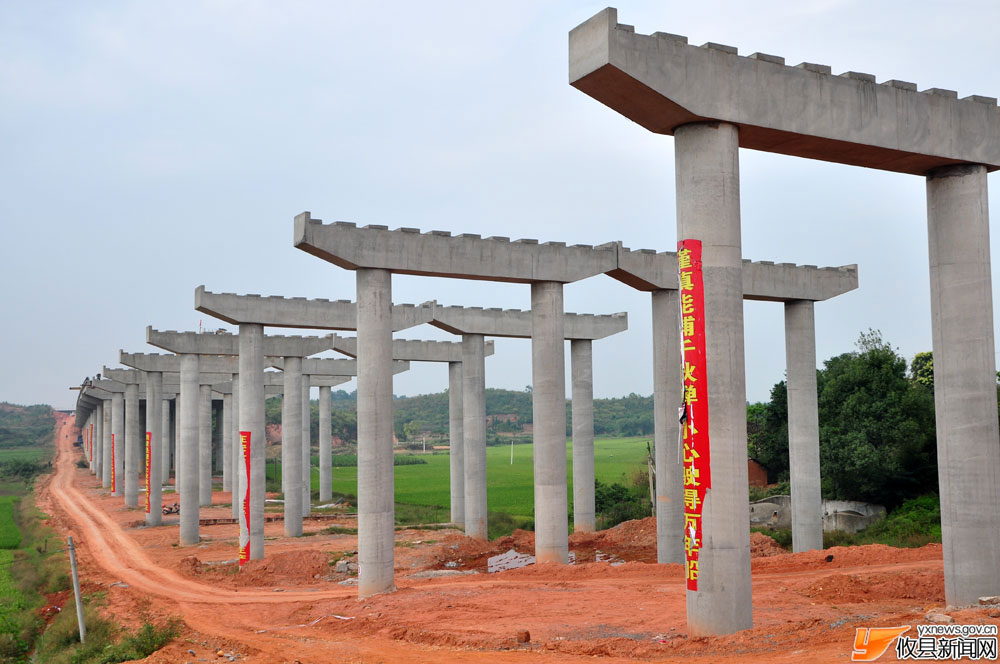 丁湖摄影：醴茶高速大冲大桥建设掠影