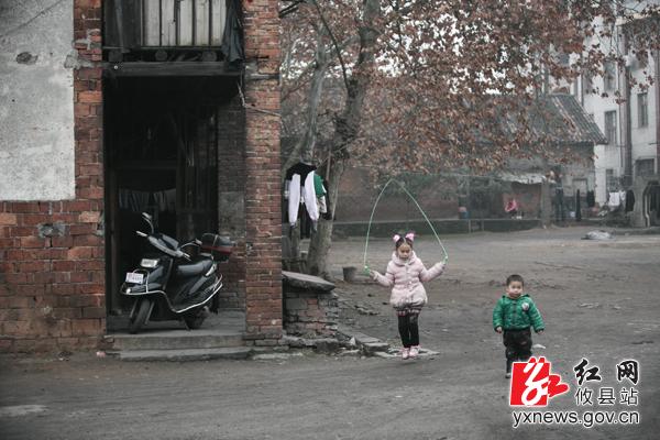 【刘浴辉摄影】纪实摄影系列---筒子楼的故事