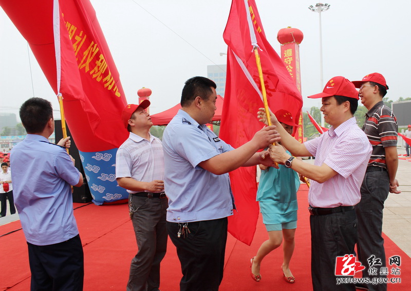 攸县万名签名暨志愿者服务活动启动仪式现场