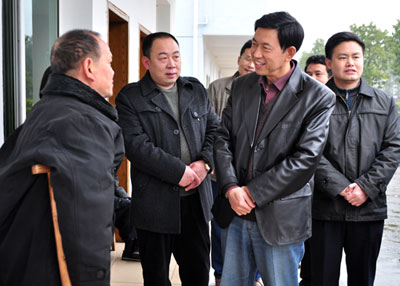 省民政厅副厅长李劲夫视察攸县民政工作