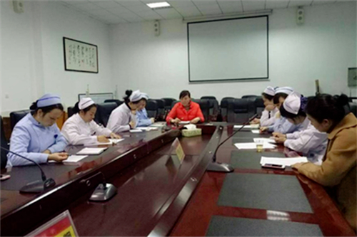 我院召开专科护理小组座谈会