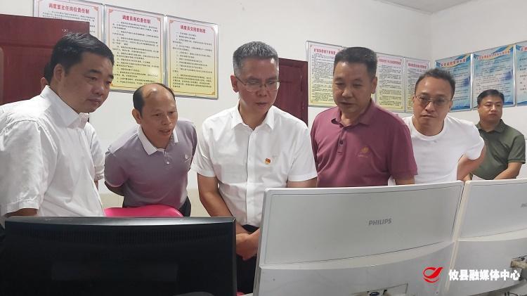 市委书记曹慧泉来攸督查安全生产工作 强调全面排查各类安全隐患 切实保障人民群众生命财产安全