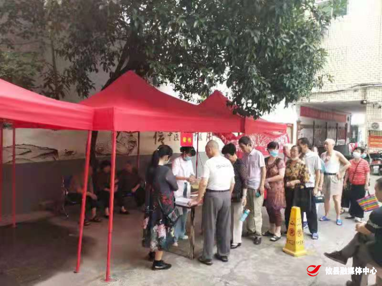【攸县党旗下的新时代文明实践：我为群众办实事】联星街道胜利社区开展老年人免费健康体检活动