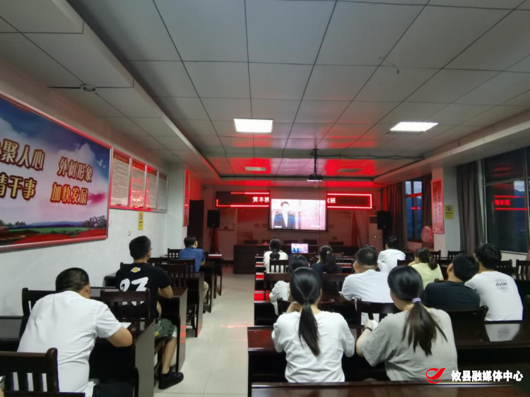 文物无言 历史有声——黄丰桥镇开展2021年第四期中青年干部夜读班活动
