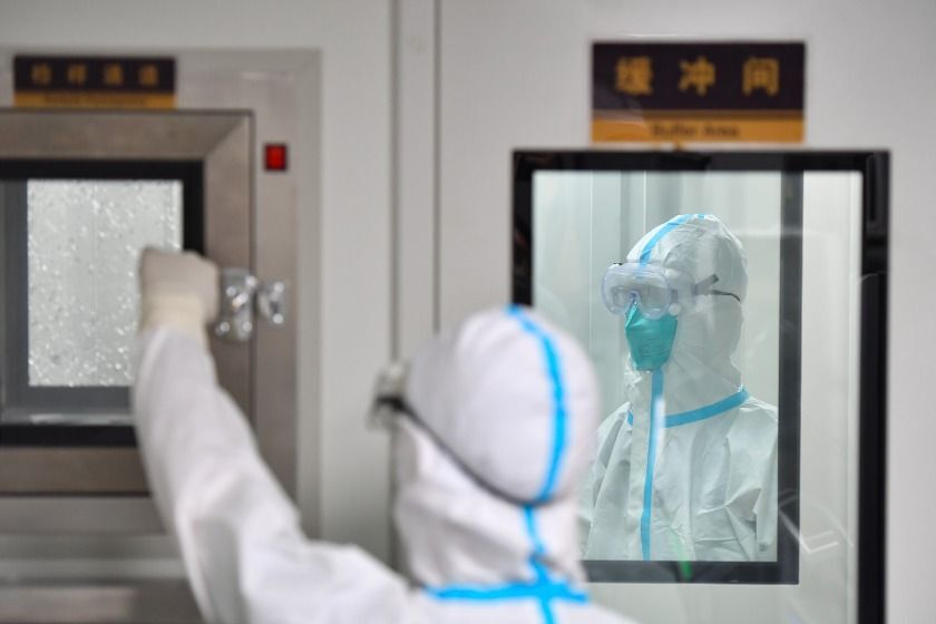 湖南：“方舱实验室”助力核酸检测