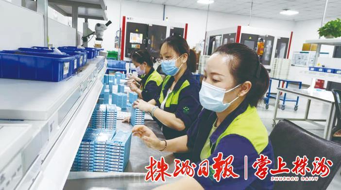 云开“疫”散终有时 守住发展月更明