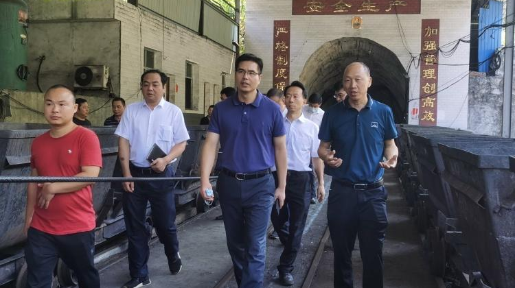 武挪强督导煤矿安全生产工作