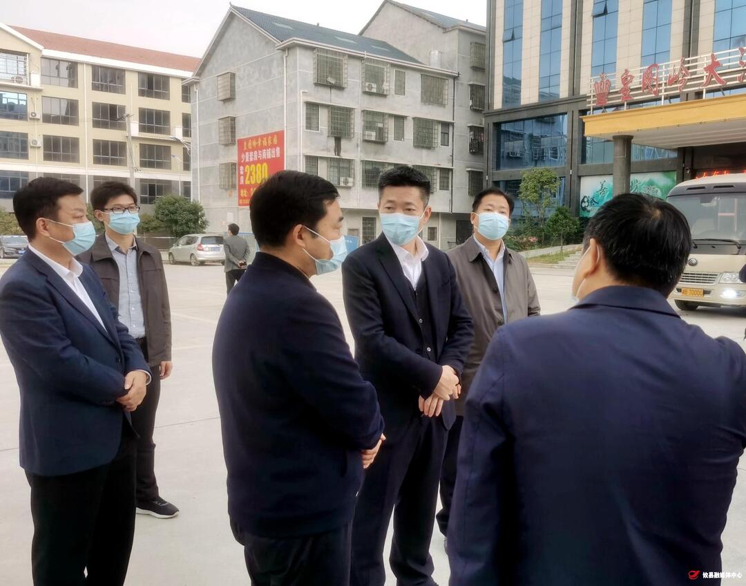 胡长春深入一线检查指导我县疫情防控工作
