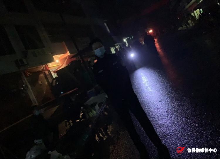 同心战疫丨石羊塘镇：疫情防控不减压 微光聚集护市场