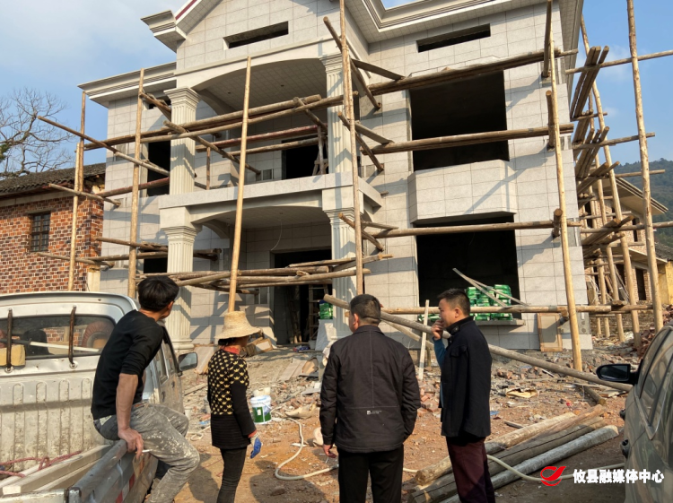 黄丰桥镇：推动拆违控违巡查工作常态化