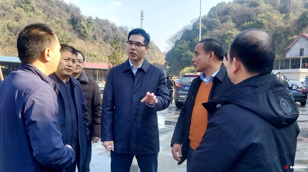 武挪强督导煤矿安全生产工作　要求牢固树立“人民至上、生命至上、安全第一”理念
