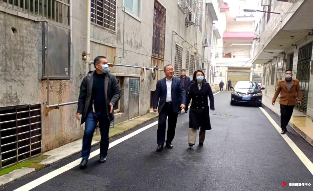副市长杨胜跃走访慰问企业军转干部