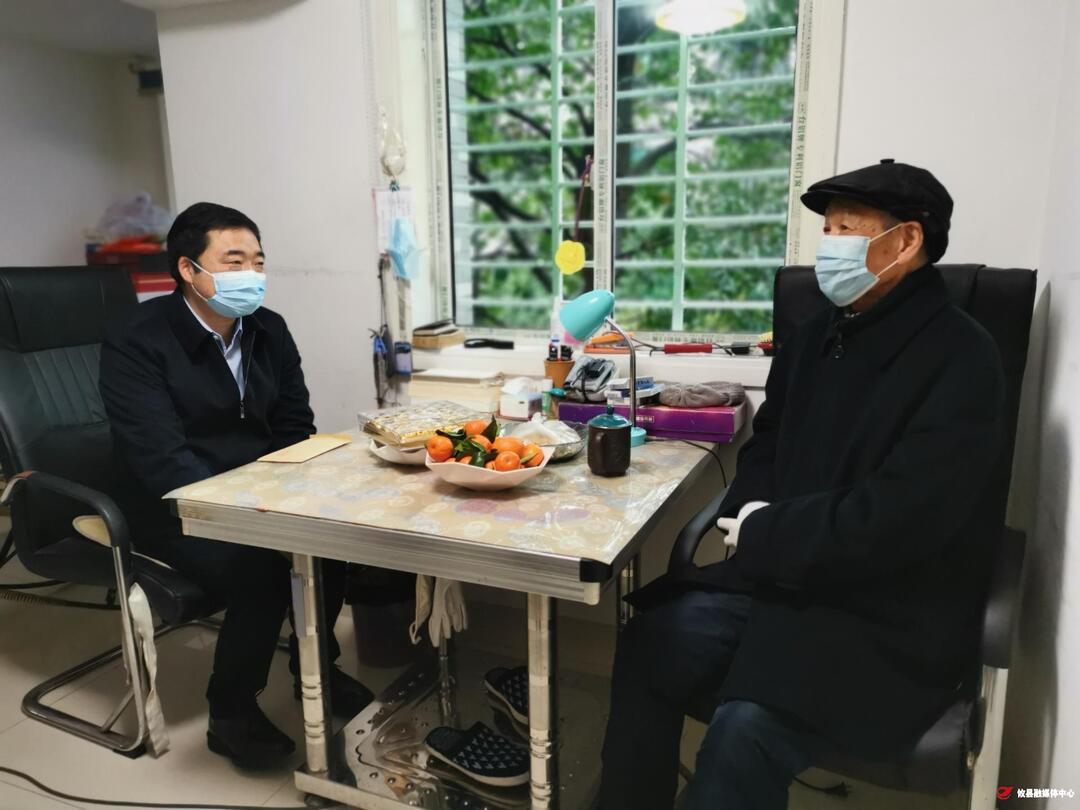 春节将至 李鹏程走访慰问老党员、老干部