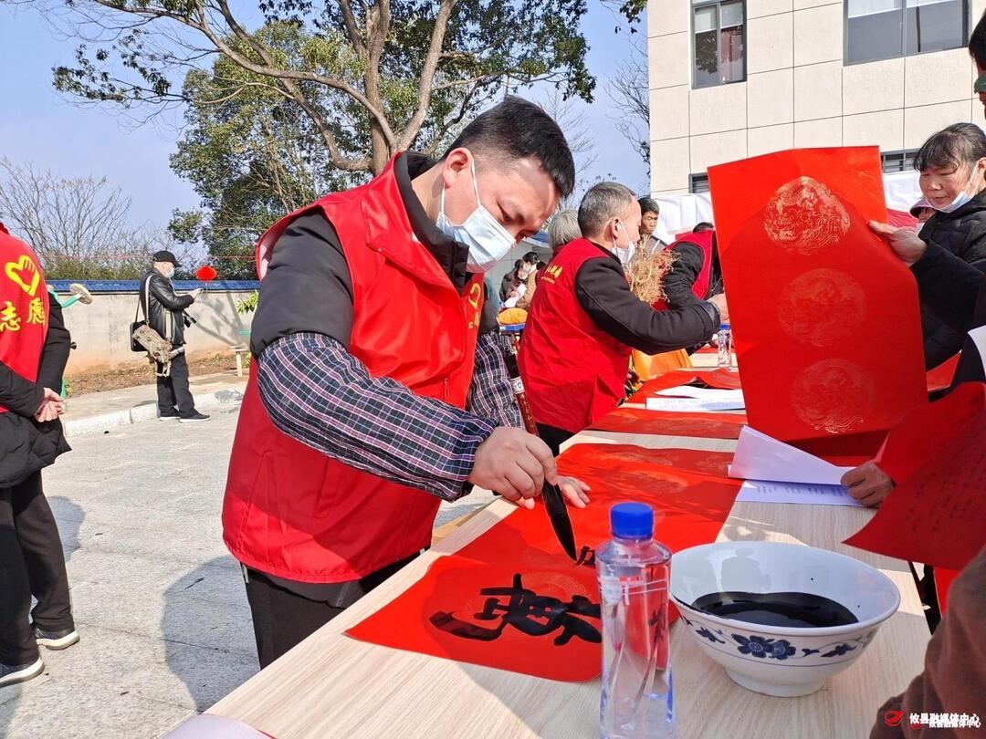 政府工作报告解读（五）解难题纾“痛点”  聚集民生办实事