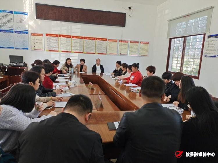 【攸县党旗下的新时代文明实践：我为群众办实事】联星街道七里坪社区：“三八妇女节”座谈会！