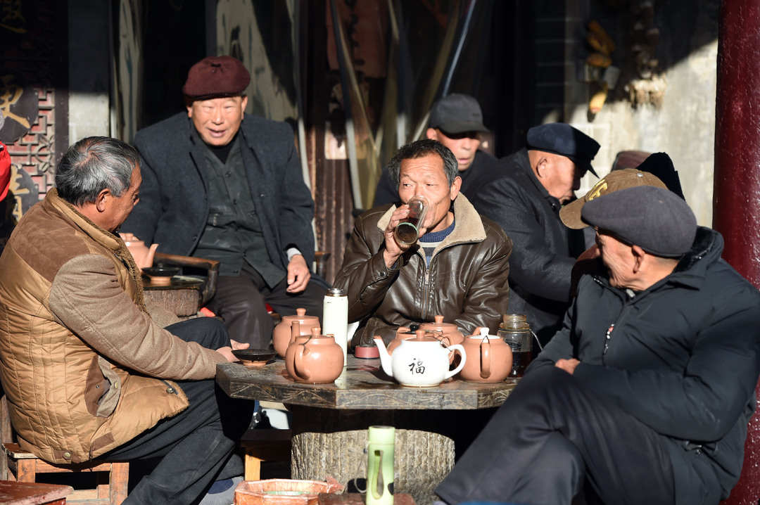 小茶馆连着大会堂——从两会看中国全过程人民民主