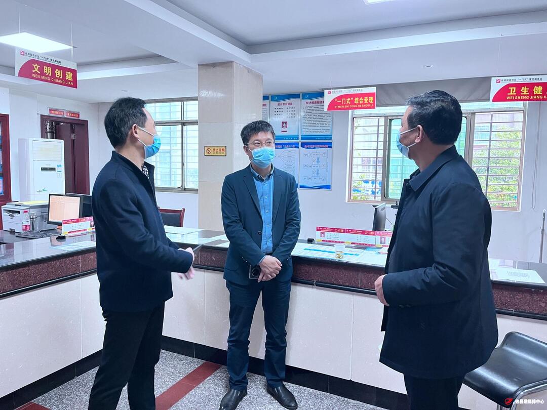 文毅督导疫情防控工作
