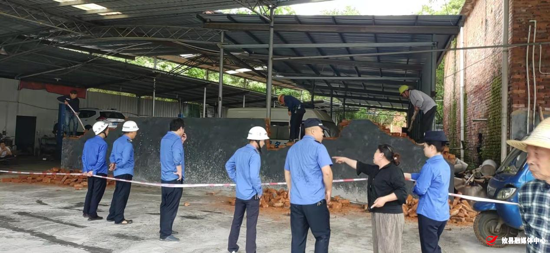 联星街道万古桥社区：控违拆违不放松 乡村振兴在行动