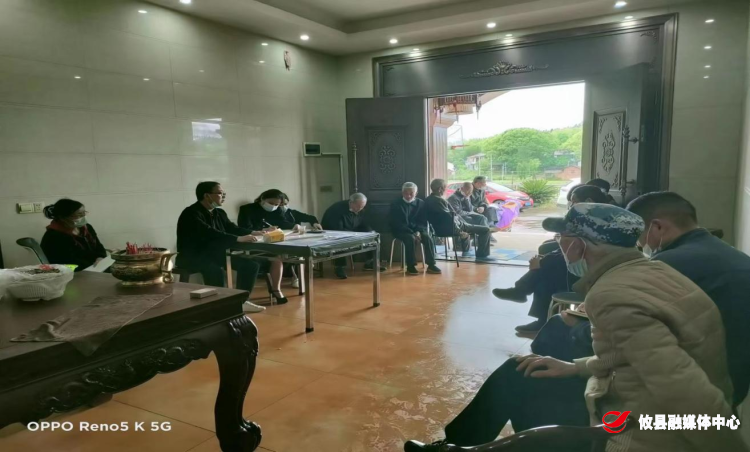 桃水镇竹泉村：屋场恳谈助推乡村治理