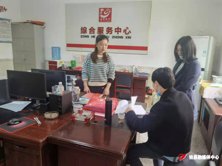 黄丰桥镇开展“走流程、解难题、优服务”行动