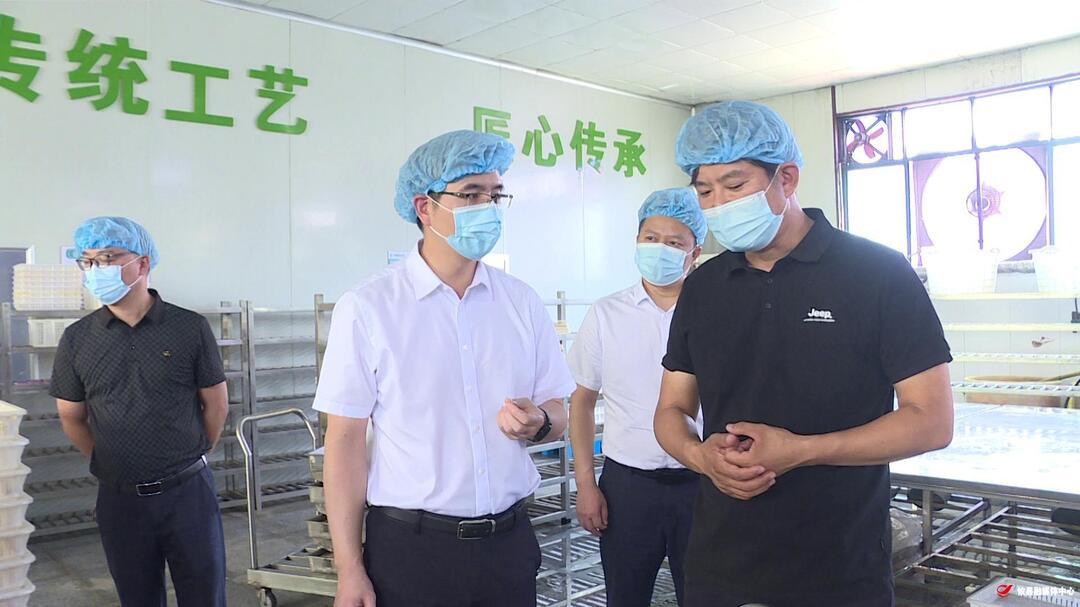 武挪强调研香干产业发展强调：培育龙头企业 带动产业集聚