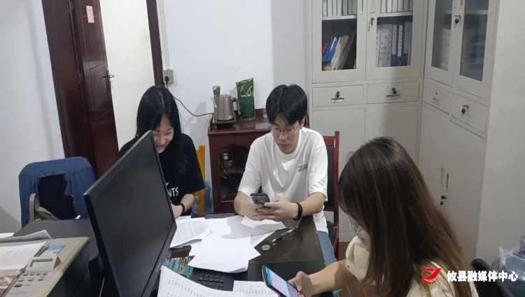 莲塘坳镇：实训大学生参与自建房排查工作