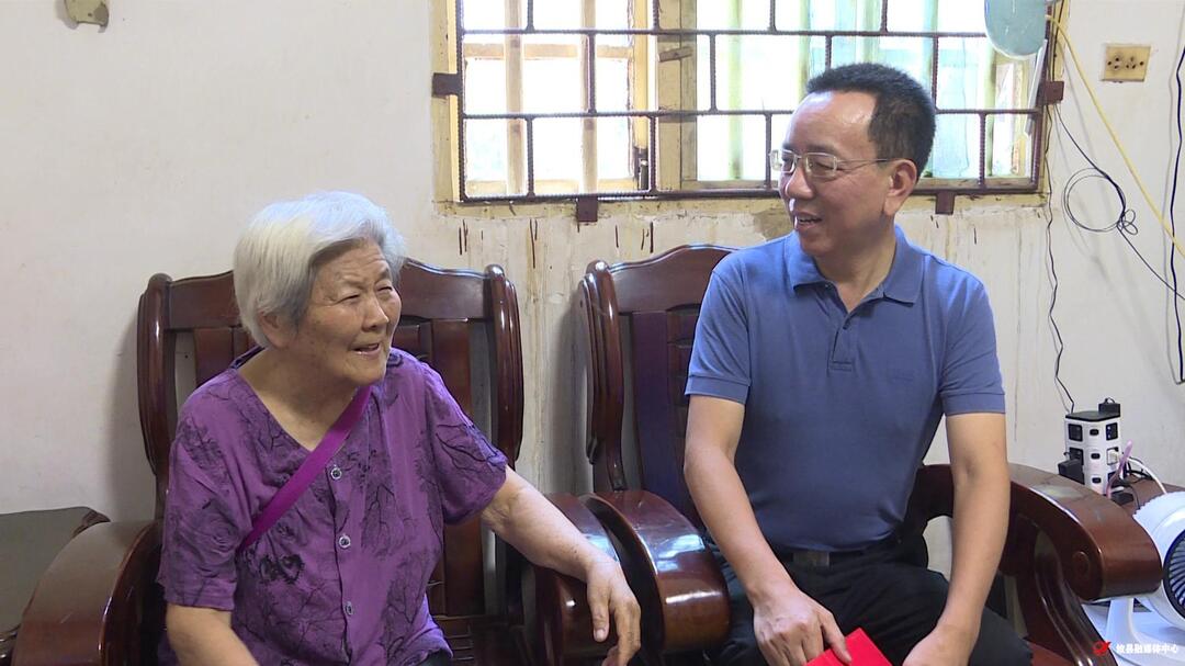副市长易湘东来攸开展“八一”走访慰问活动