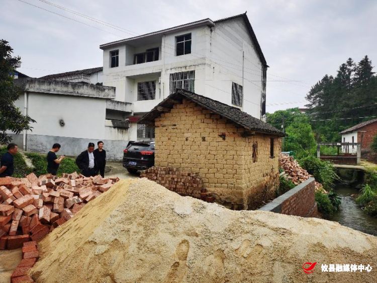 桃水镇：敲响警钟 对抢建行为“零容忍”