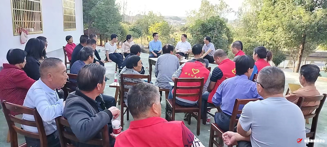 宁家坪镇：屋场会“遍地开花”  干部们“凭台升华”