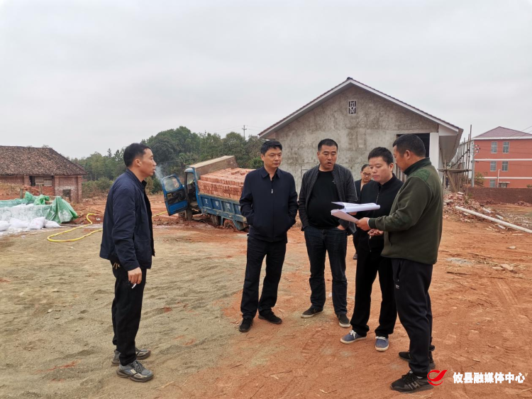 酒埠江镇：联合巡查，确保酒埠江镇违法建设“零新增”