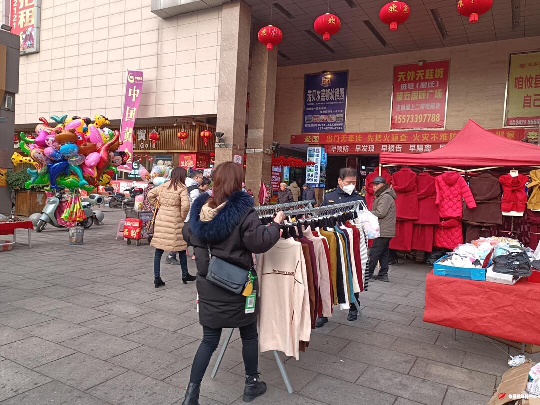 攸县城管大队开展节后市容秩序专项整治 助力商业复苏