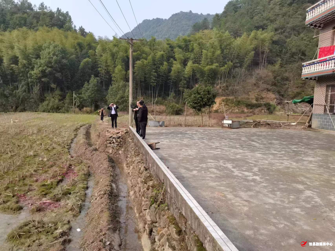 莲塘坳镇：加强耕地保护，严防乱占耕地行为
