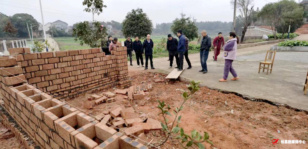 石羊塘镇：严厉打击乱建现象 巡查常态化